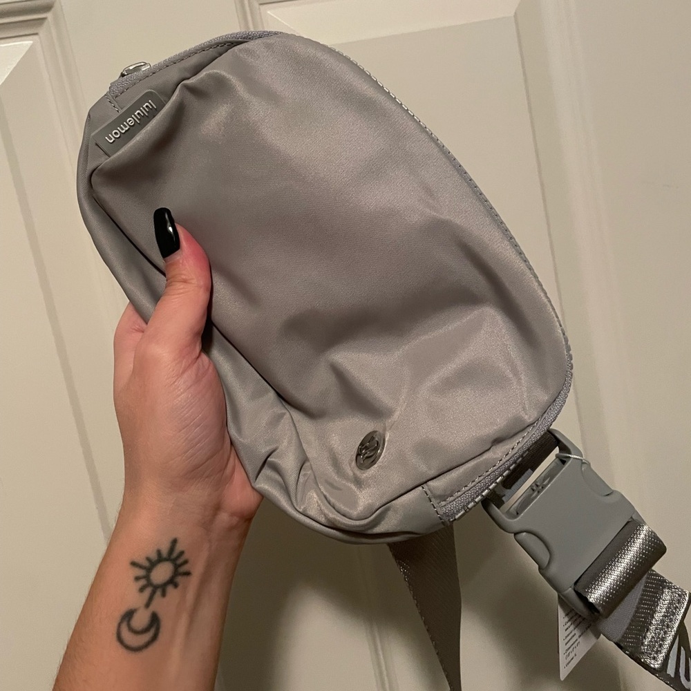 ❌ SOLD Lululemon Belt Bag Wordmark ❌